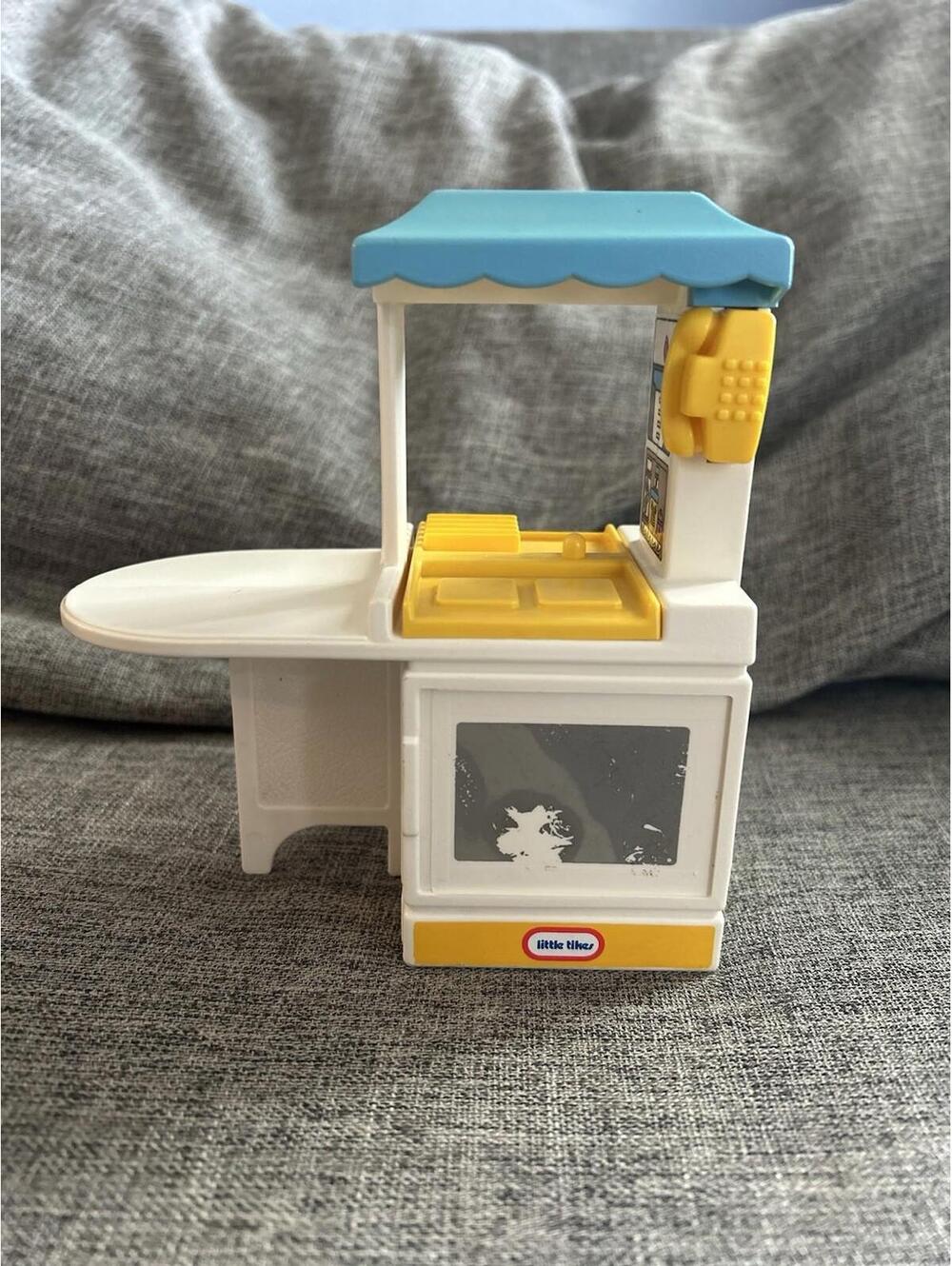 Little Tikes Dollhouse Kitchen Blue Roof Vintage